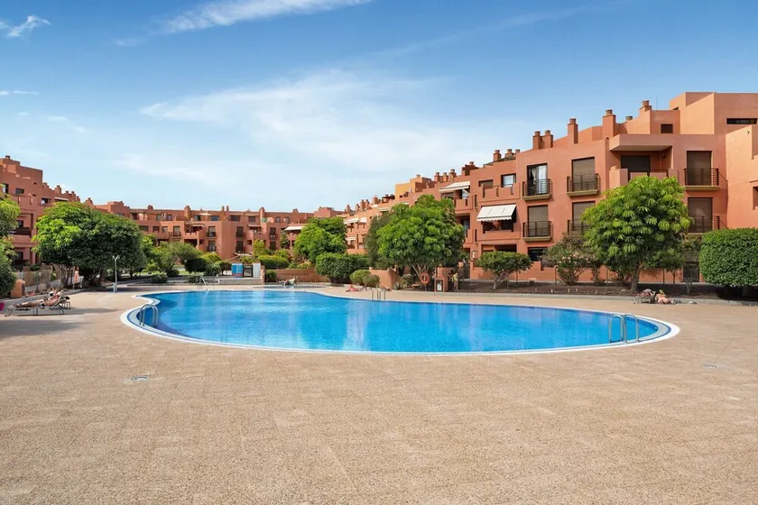 Casa de vacaciones \"Ático Beach Sotavento\" con piscina compartida y Wi-Fi - Image 1