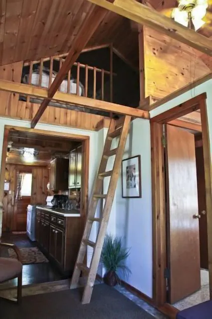 #7 - Northwoods Retreat 3 Bedroom Cabin by RedAwning - Image 1