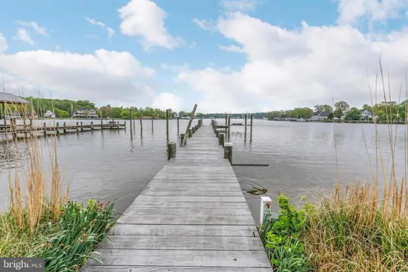 Beautiful, spacious, quiet waterfront house! - Image 1