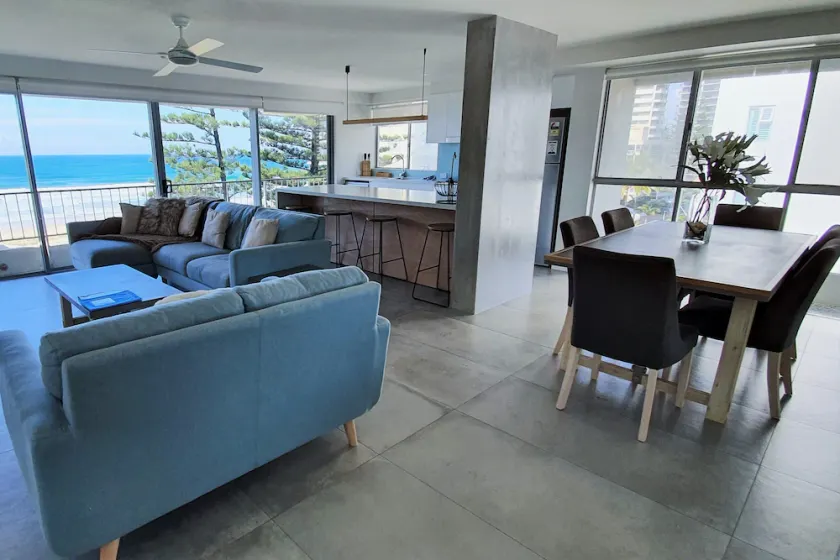 The Penthouse - Amazing Ocean Views, Opposite Beach & Park, Wi-Fi & Parking - Image 1