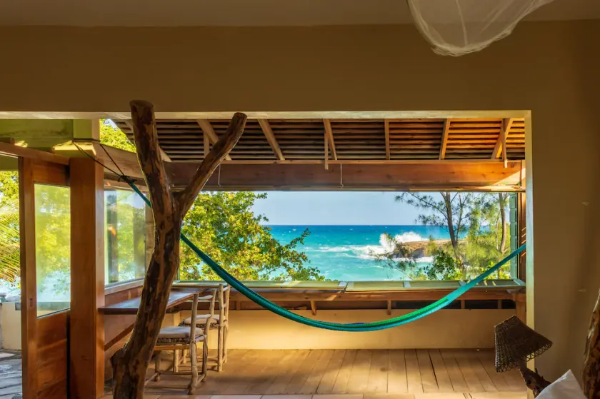 Special Low Rate, Tranquil Soaking Tub on Roof Overlooking Turquoise Beach - Image 1