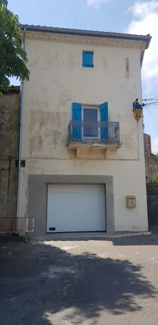 Maison au milieu des vignes - Image 1