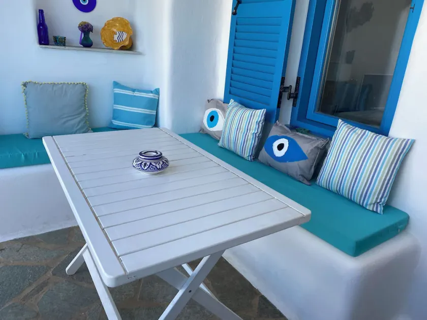 Traditional Cycladic Villa in Aspro Chorio - Paros Island - Image 1