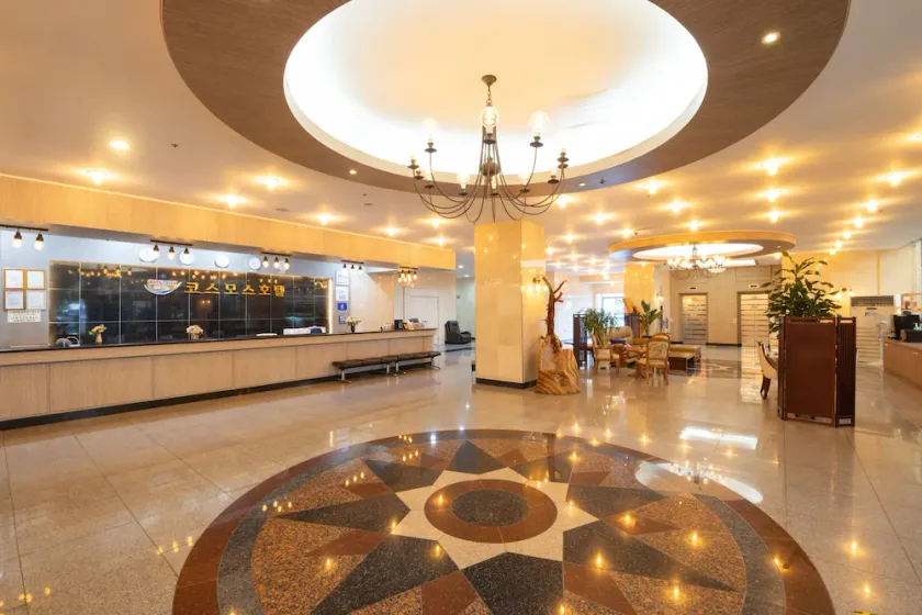 Cosmos Hotel - Image 1