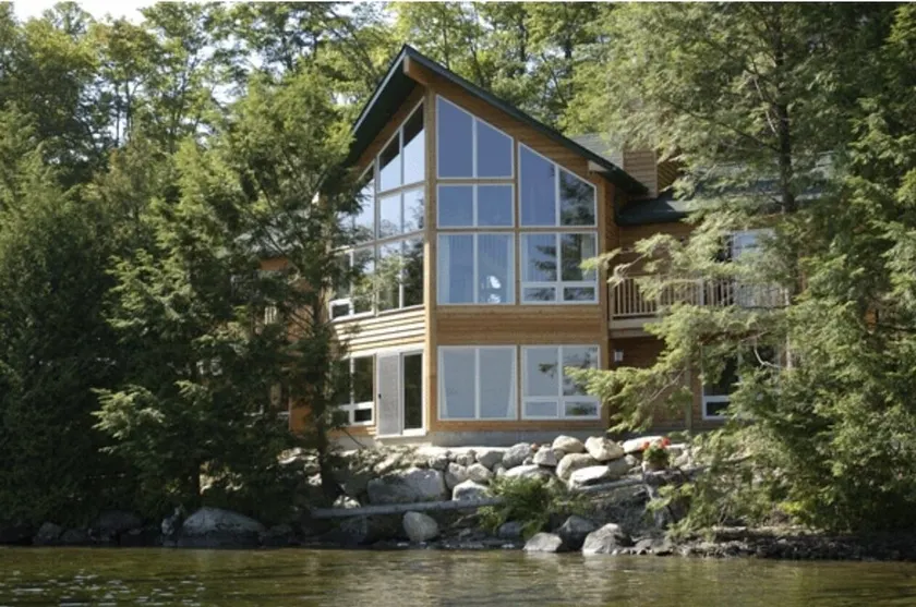 Muskoka lakefront cottage with gorgeous views on Lake Rosseau - Image 1