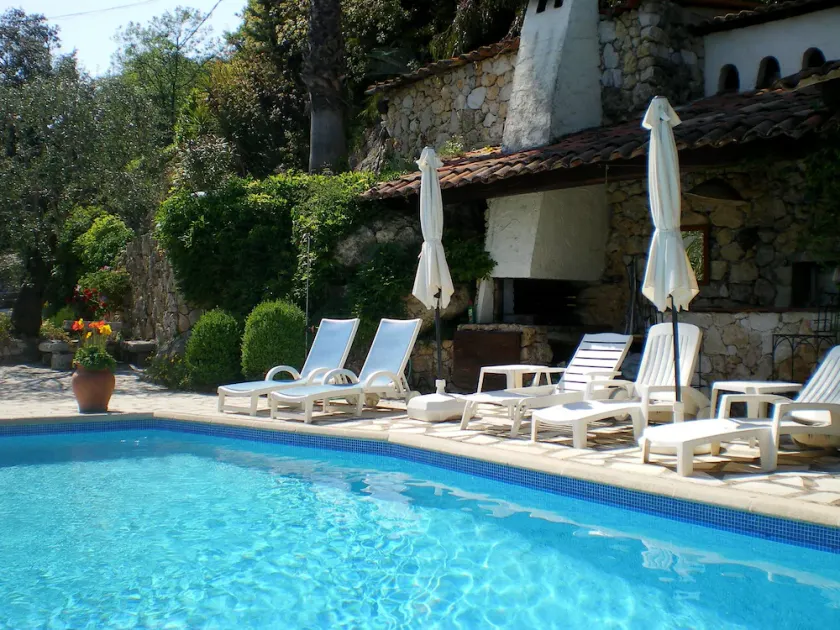 Mas provençal luxueux dans les collines au dessus de Nice - Image 1