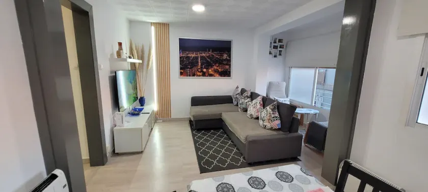 B. o.d APARTAMENTS COLLBLANC ZONA CAMP NOU - Image 1