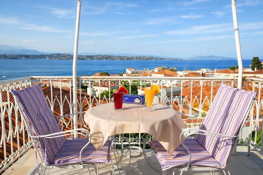 Thalassa, volte para Spetses atemporais - Image 1