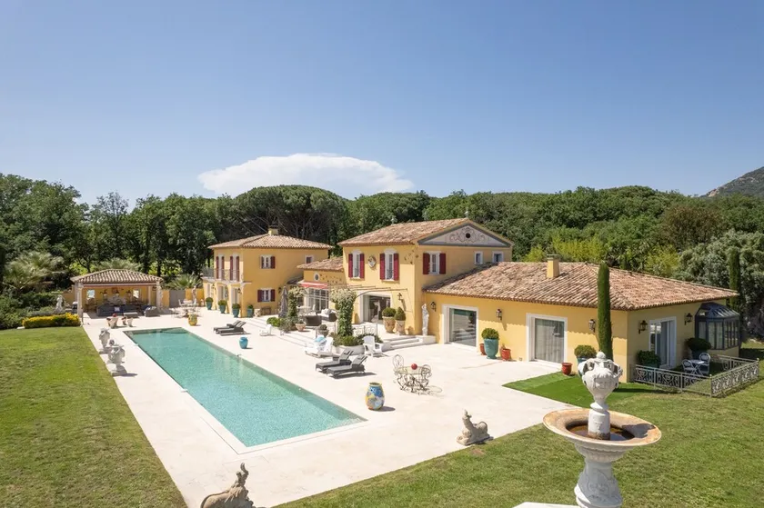 Luxury Villa 6BR w/ 25m Pool – Golfe of St-Tropez - Image 1