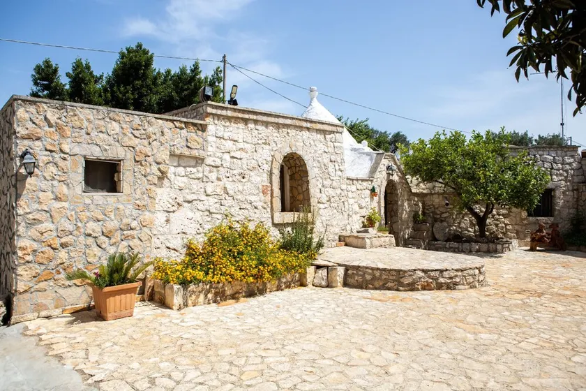 trullo nonna netta con piscina idromassaggio e area giochi - Image 1