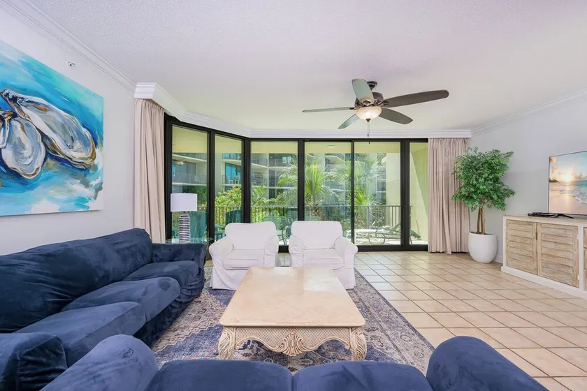 Spend Vacation on the Bay!! 3 BR 3 BA ~ LOW FLOOR! - Image 1
