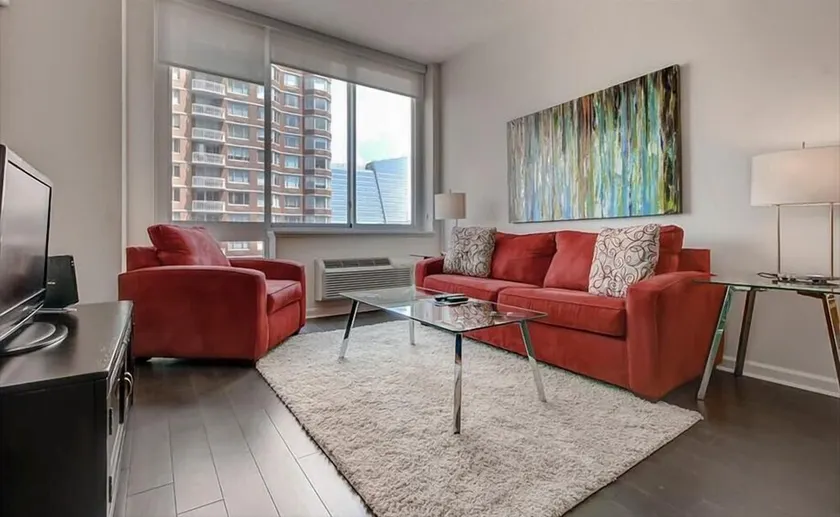 Beautiful 1BR | Stunning Views | Pool | Jersey City - Image 1