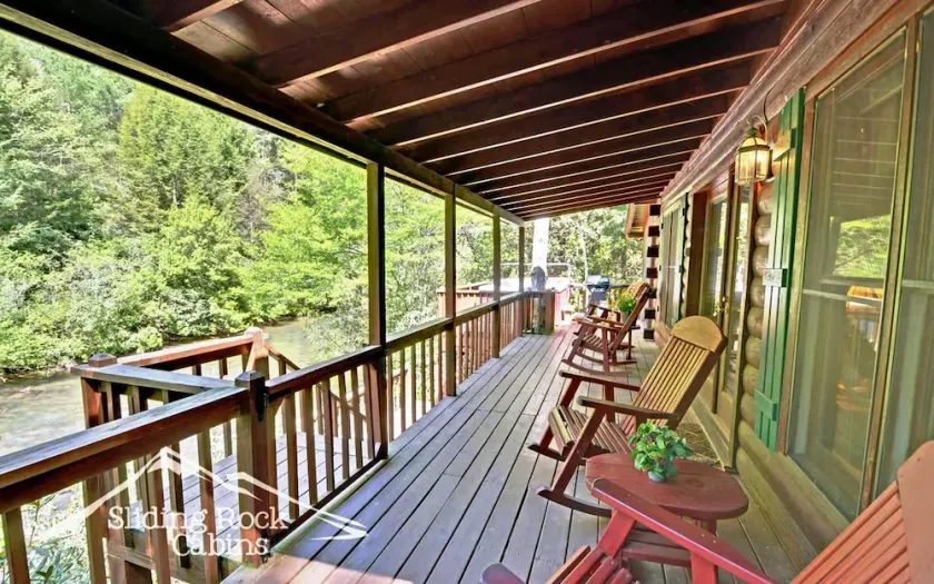 Pet friendly-umzäunten Hof am Ellijay River, Whirlpool, abgeschirmte Veranda, Pool tbl - Image 1