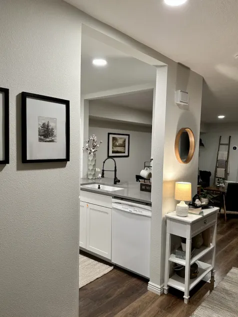 NEW REMODEL in the Heart of Eagle near BOISE - Image 1
