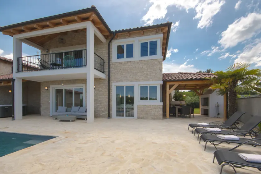 Splendida villa con piscina riscaldata in Istria - Image 1