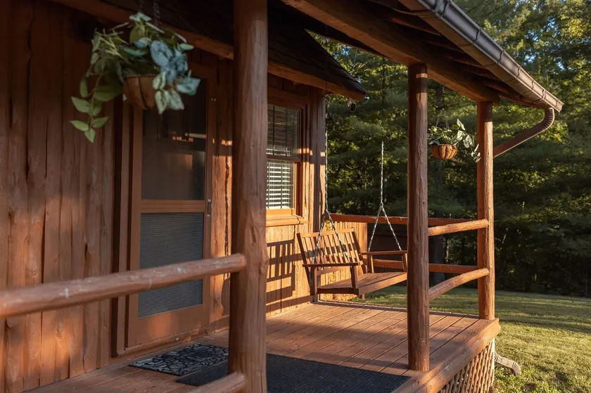 Athens and Albany's Hillside Haven - peaceful, private, pet friendly - Image 1