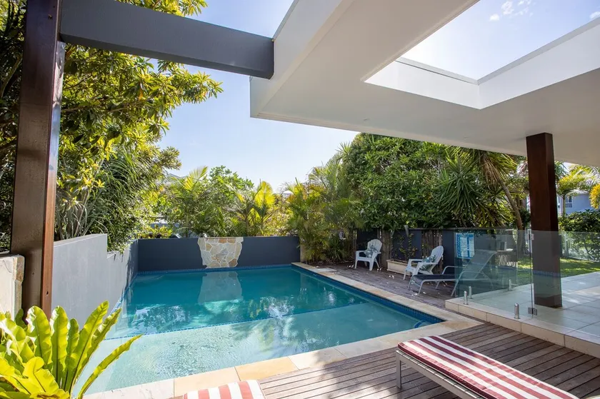 PERFEKTE Lage in Casuarina. Schönes Haus mit Pool in der Nähe von Strand und Geschäften - Image 1