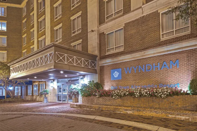 Old Town Alexandria | 1BR/1BA King Bed Suite - Image 1