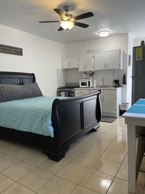 Quality Lodging by the Sea. Studio apartment w/garage100 yards from the beach. - Image 1