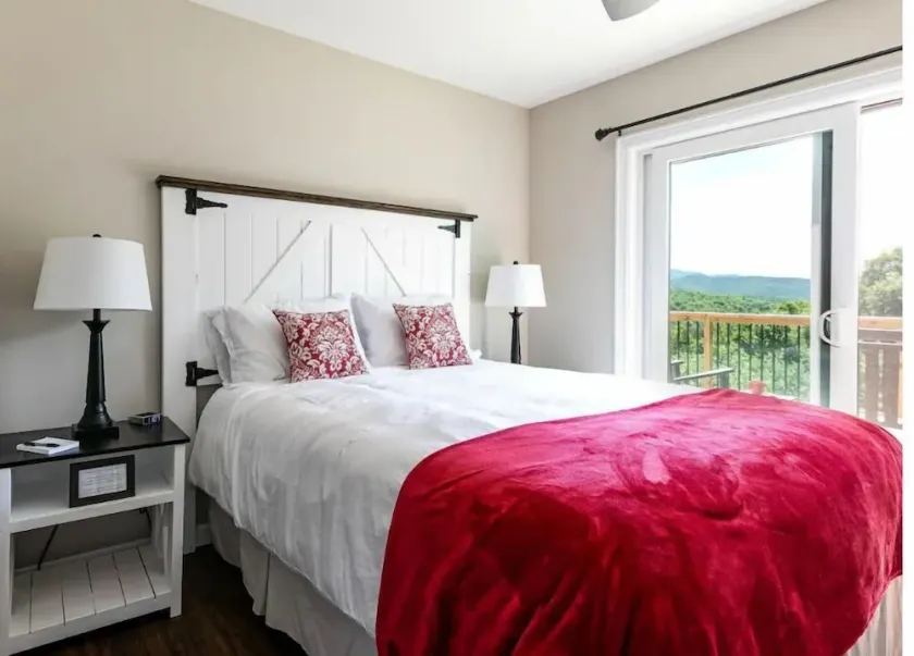 Inn at 84 McIntosh: Cozy 1BR private entrance/bath - Image 1