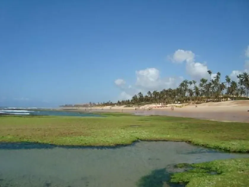 Village with panoramic oceanfront views - Flamengo Beach, 3 bedrooms, 1 suite, all with air conditioning. - Image 1