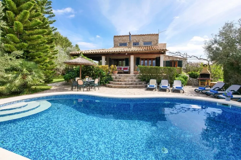 Finca Can Reure con vista sulle montagne, piscina Wi-Fi, giardino e terrazza - Image 1