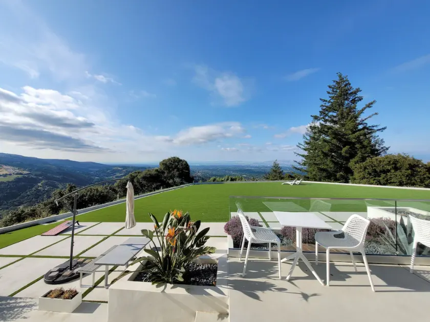 Silicon Valley Executive Retreat with Stunning Views - Image 1