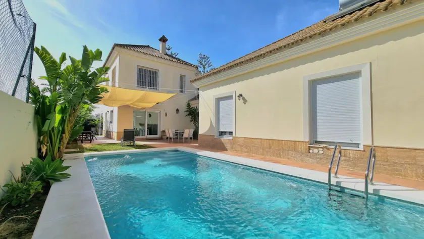 VILLA MODERNE AVEC PISCINE PROCHE PLAGE 10/12 PERSONNES - Image 1