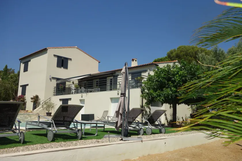 BELLE et GRANDE VILLA  VUE MER  PISCINE aux Issambres ! BOOK NOW - Image 1