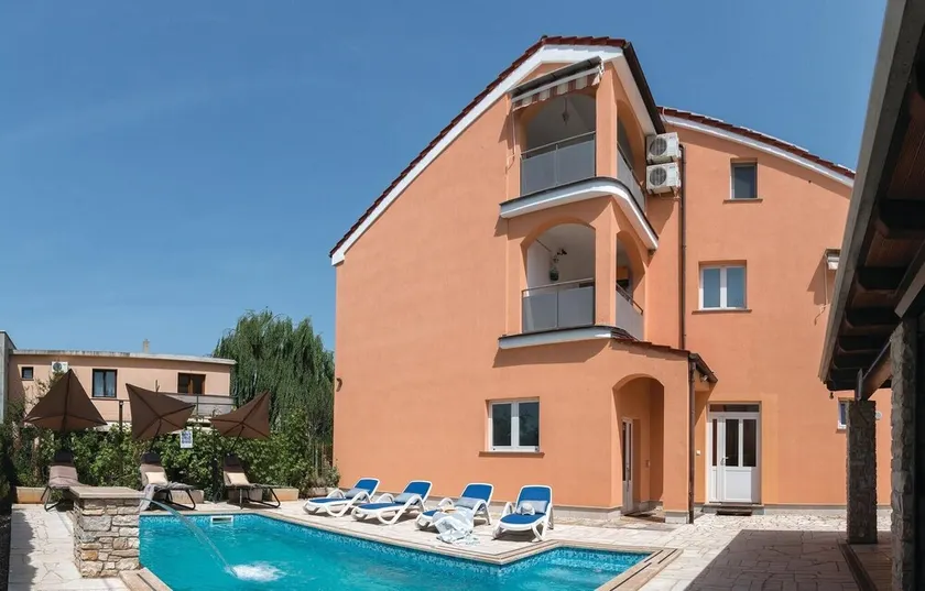 Awesome Apartment In Pula With Kitchen - Image 1