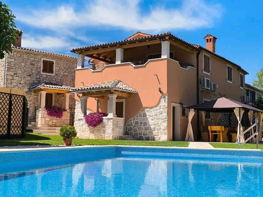 Charmante Villa mit Privatpool und Kinderspielplatz, perfekt für Familienurlaub - Image 1
