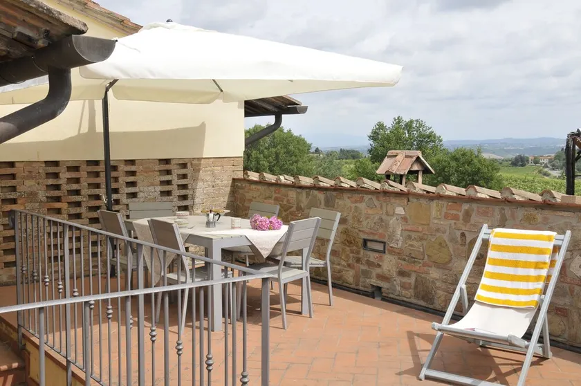 Rustik lejlighed i stuehus med pool nær Certaldo, San Gimignano - Image 1