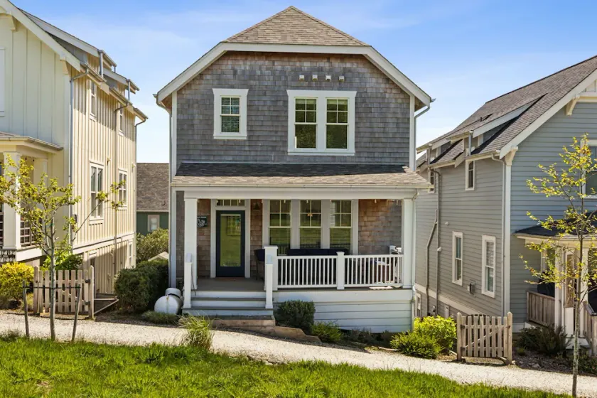 Seabrook's Ocean's Roar from this beautiful, dog-friendly home! - Image 1