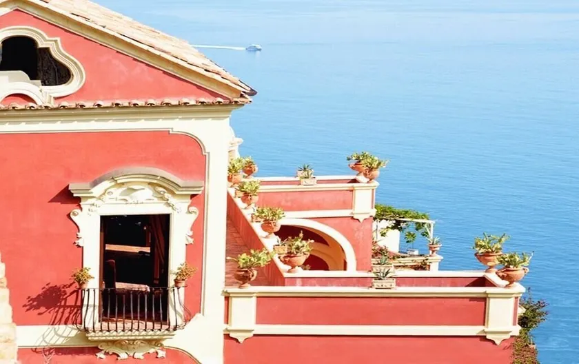 Stunning luxury private villa - Image 1