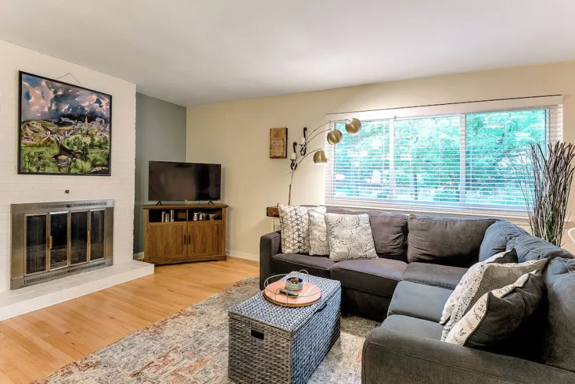 3 Bed 1.5 Bath Blocks to Beach- Dogs OK! Quiet Cul-de-sac - Image 1