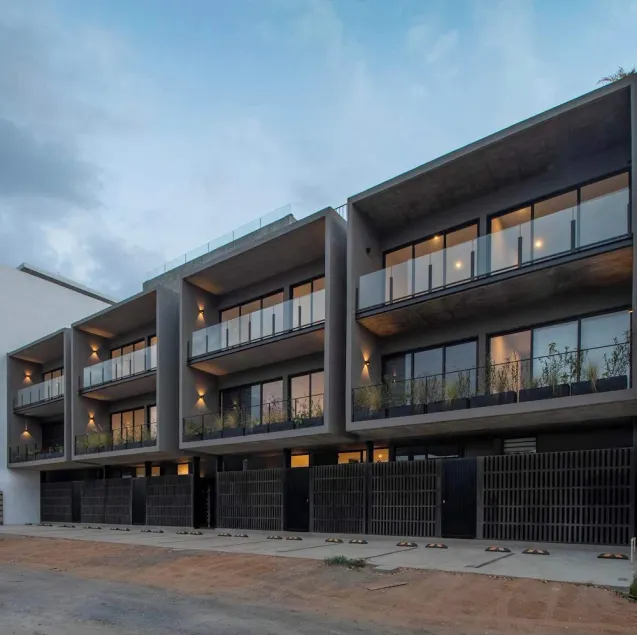 Contemporary New Apartment, 9 minutes walking from the beach. Marina roof views. - Image 1