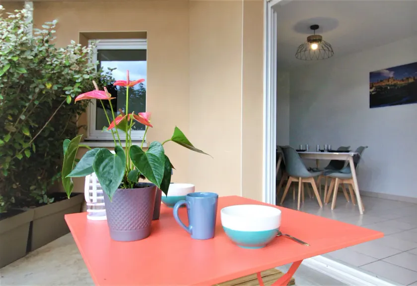 ♥ TOUT CONFORT! Climatisation, Calme, Parking, Terrasse, Ascenseur, WIFI, Café ♥ - Image 1