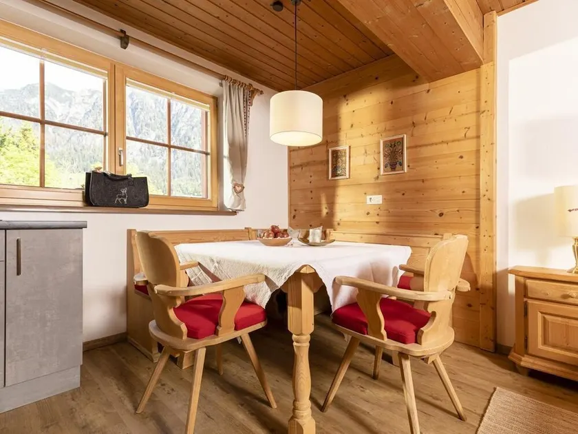 Studio No. 3 \"Hackler\" - Bergwald Appartements Alpbach - Image 1