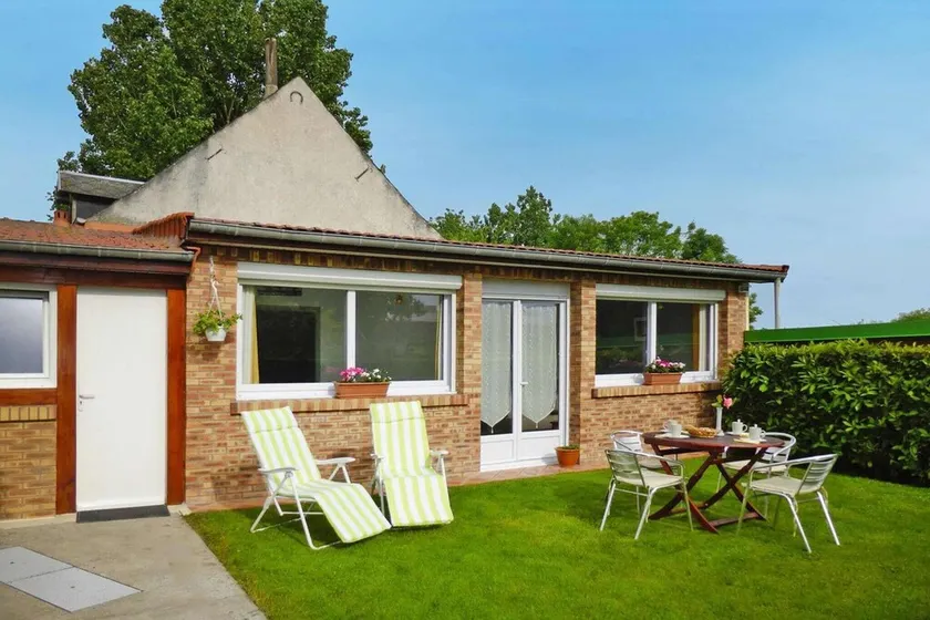 Holiday Home in Cayeux-sur-Mer near Bay of Somme - Image 1