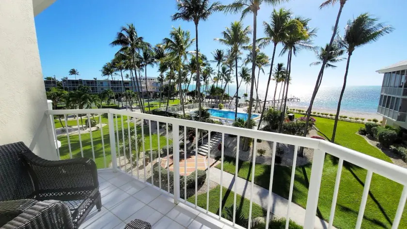 Spacious 3BR Long Key Condo E8 with heated pool and stunning views! - Image 1