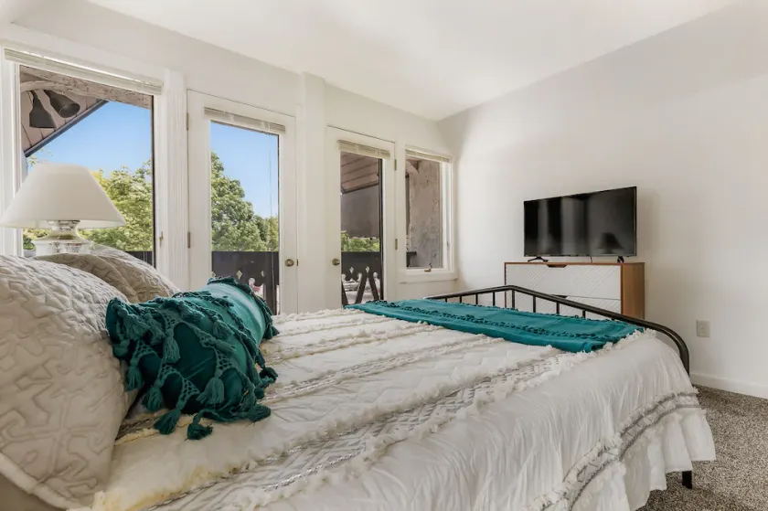 2-Bdr Main St. Loft, Animaux acceptés !! - Image 1