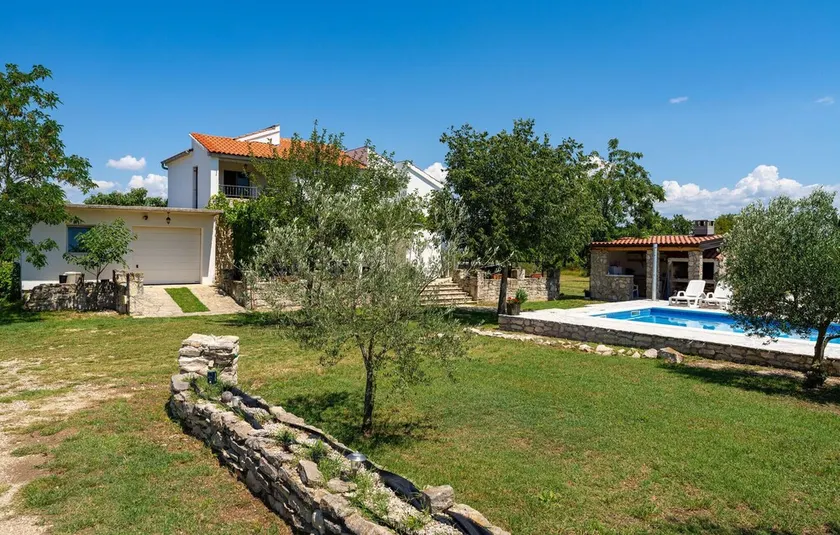 Gorgeous Home In Donji Kasic - Image 1