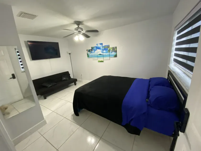 Amazing studio with parking on premises - Image 1