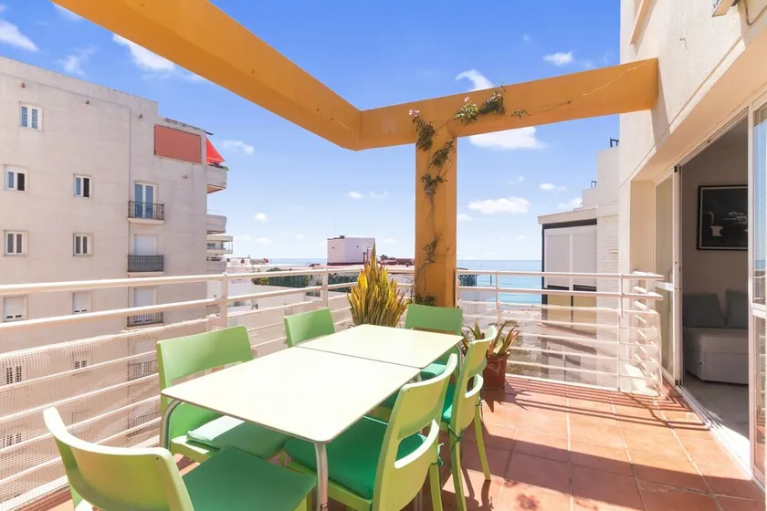 Penthouse Apartment - Image 1