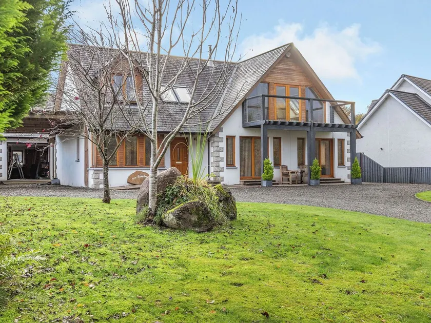 5 bedroom accommodation in Dalmally, near Taynuilt - Image 1