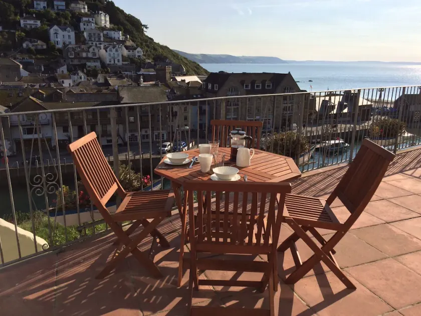 Precioso apartamento de 2 dormitorios, recientemente reformado con impresionantes vistas. - Image 1