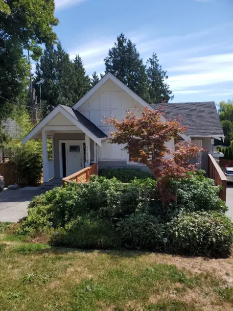 Upscale Home, Backyard Haven - pet friendly - 10 Minutes to Downtown. - Image 1