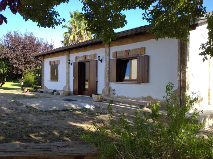Casa In Campagna con Piscina - Image 1