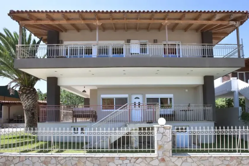 PEGGY'S VILLA 50 M2 - Image 1