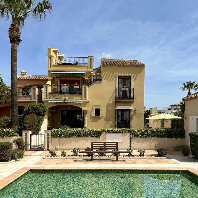 Casa Estrellas, 2 bäddar, 2 badrum, poolplats, privat trädgård, WIFI - Image 1